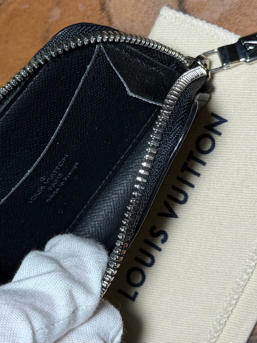 Louis Vuitton Black Textured Zip Card Case - Picture 6 of 9